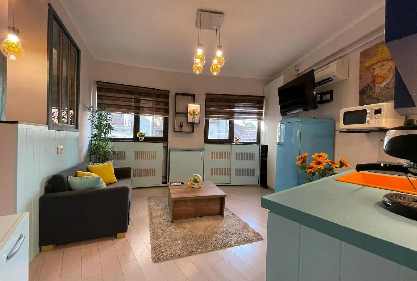 Apartment Van Gogh Studio Old City Bucharest